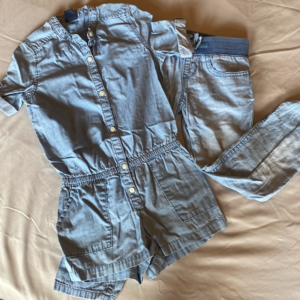 Gap kids XS Jean bundle. Shorts romper and elastic waist jeans. Great condition.